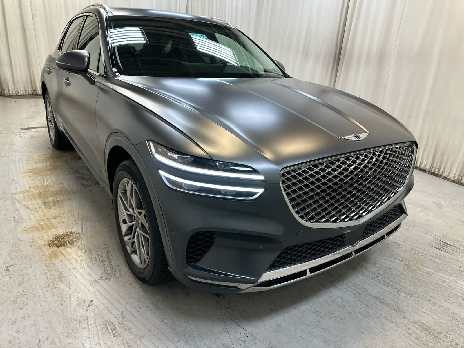 2023 GENESIS GV70 Standard's photo