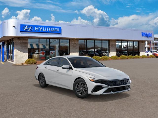 2025 Hyundai Elantra Blue SEL Sport photo 2