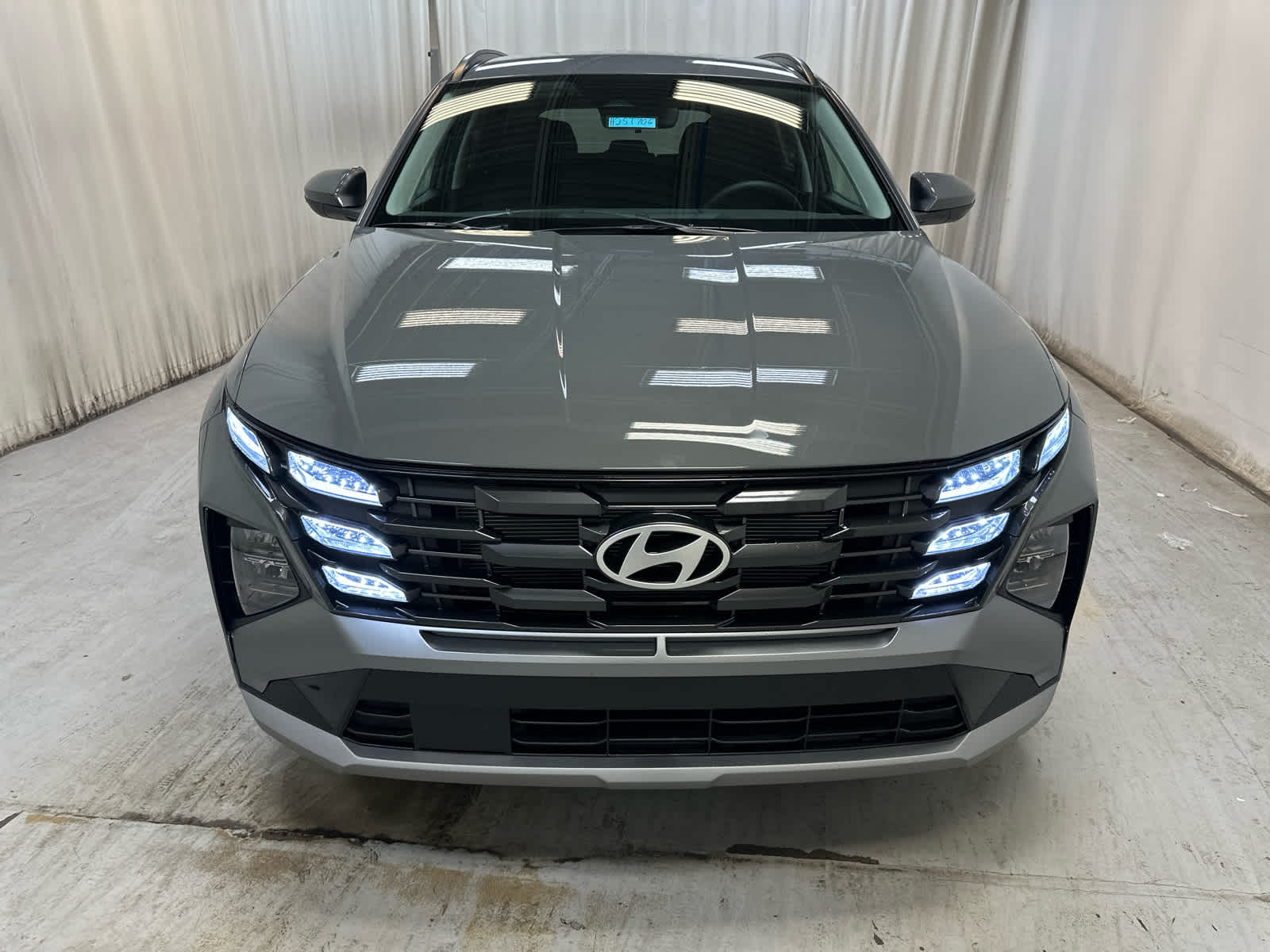 2025 Hyundai Tucson SEL photo 2