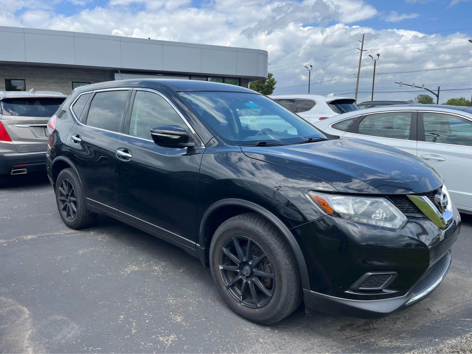 Used 2015 Nissan Rogue S with VIN KNMAT2MV4FP541162 for sale in Wexford, PA