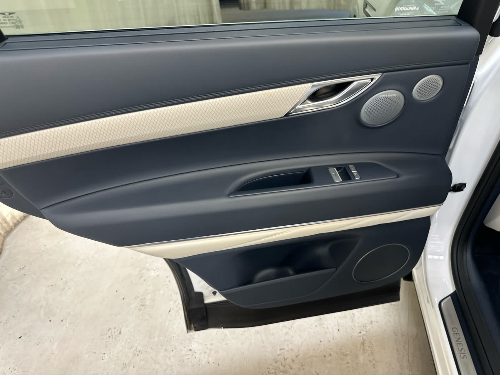 2025 GENESIS GV80 Prestige - Photo 12
