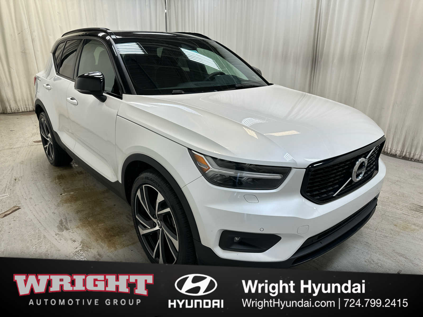 2022 Volvo XC40 T5 R-Design AWD's photo