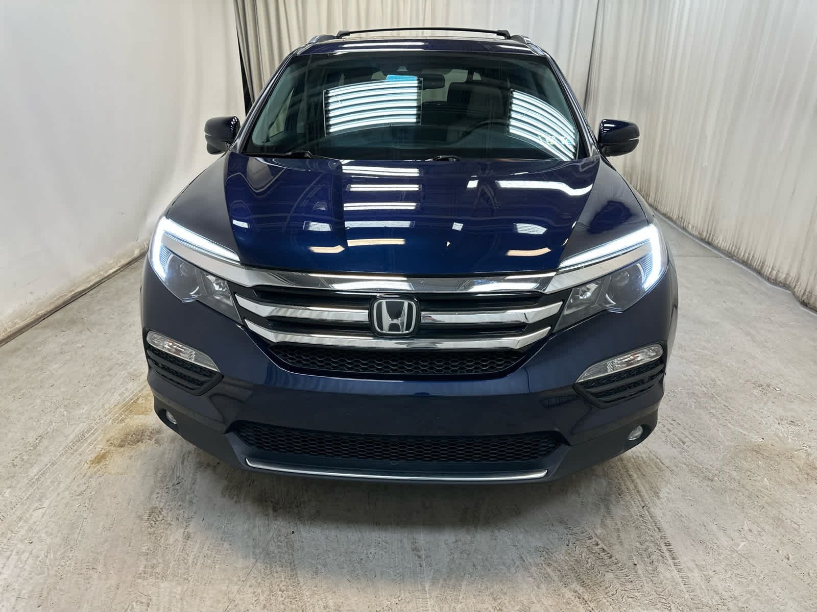 Used 2017 Honda Pilot Touring with VIN 5FNYF6H9XHB048304 for sale in Wexford, PA