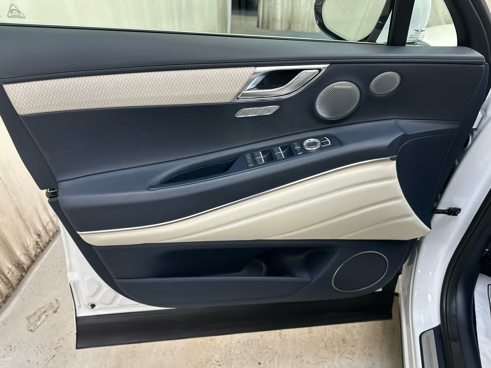 2025 GENESIS GV80 Prestige - Photo 9