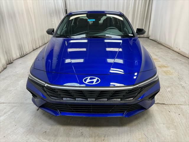 2025 Hyundai Elantra Hybrid SEL Sport photo 2