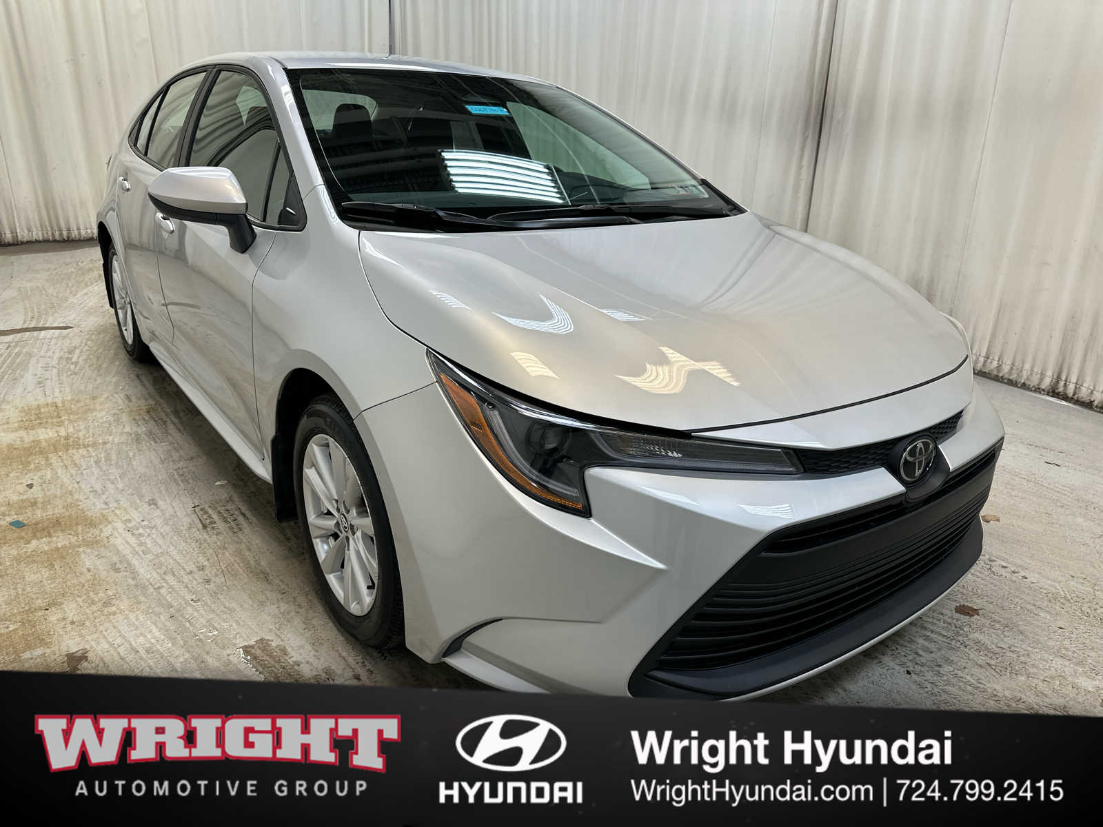 2024 Toyota Corolla LE's photo