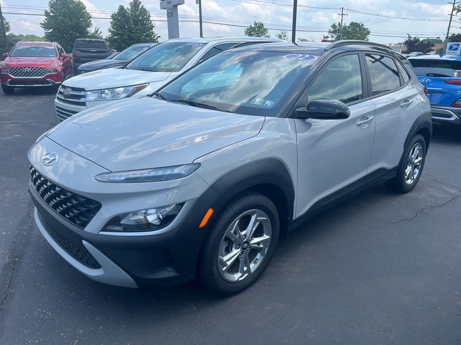 Used 2022 Hyundai Kona SEL with VIN KM8K6CABXNU889104 for sale in Wexford, PA