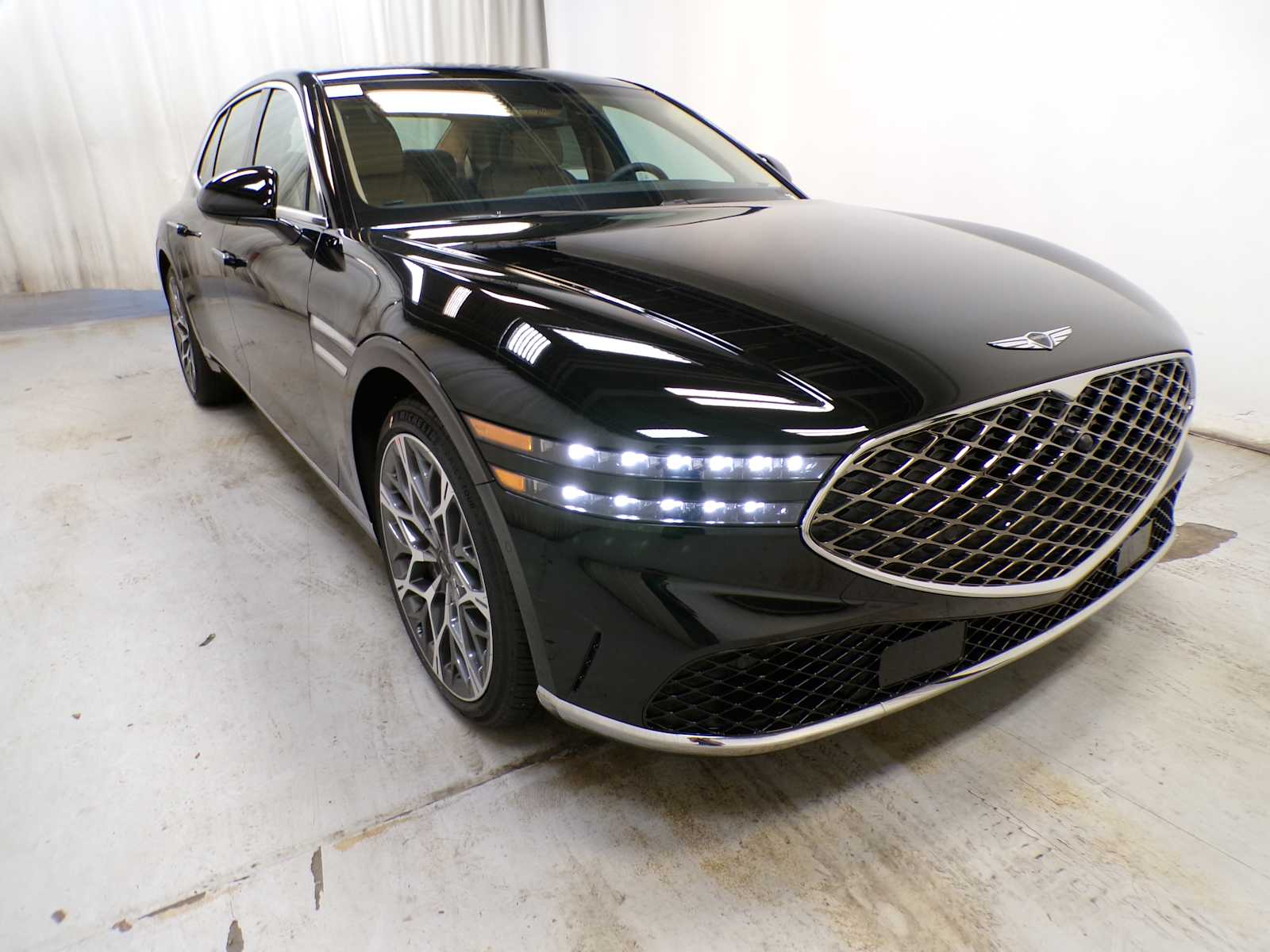  Genesis G90