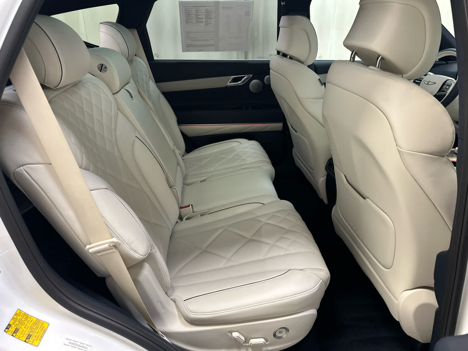 2025 GENESIS GV80 Prestige - Photo 16