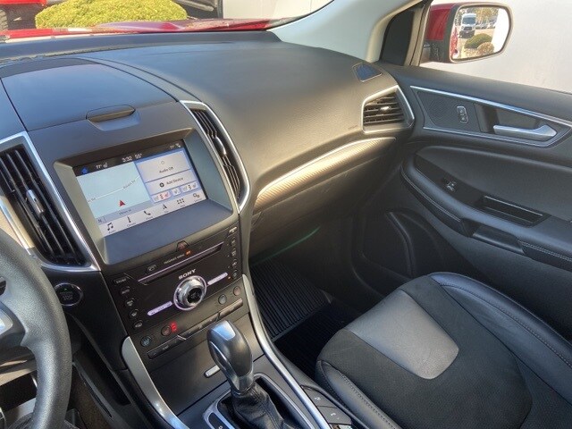 2018 Ford Edge Sport photo 2