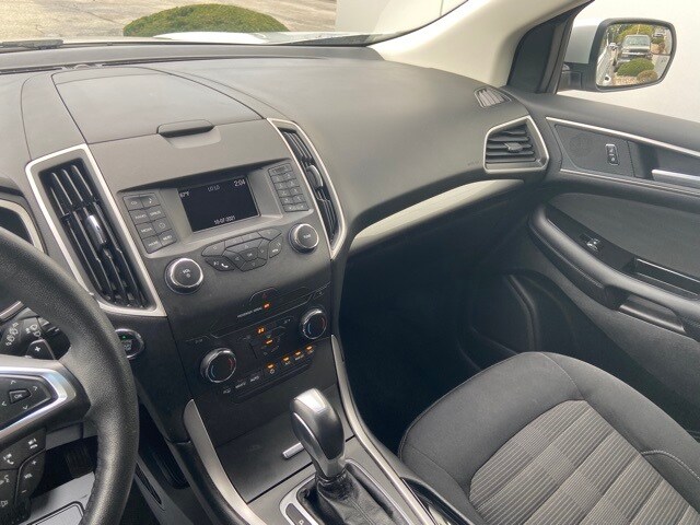 2018 Ford Edge SEL photo 2