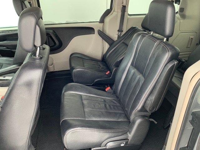 2012 CHRYSLER TOWN AND COUNTRY - Image 16