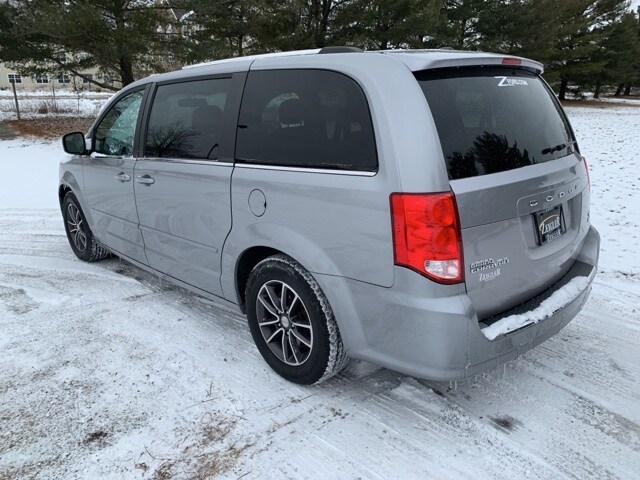 2017 DODGE GRAND CARAVAN - Image 11