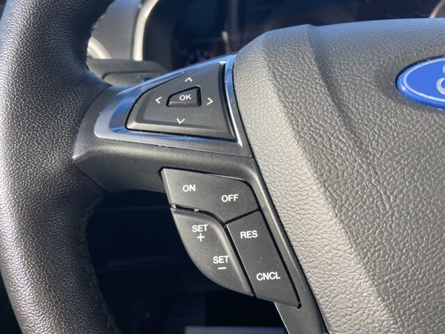 2018 Ford Edge SEL photo 3