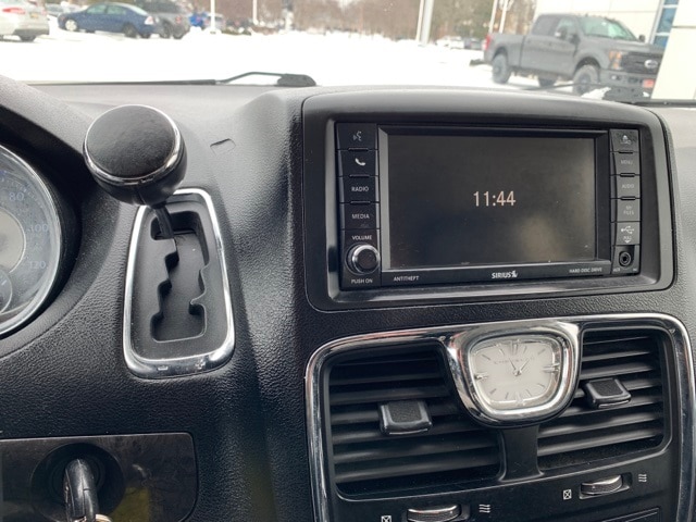 2012 CHRYSLER TOWN AND COUNTRY - Image 5