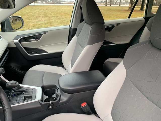 2020 TOYOTA RAV4 - Image 15