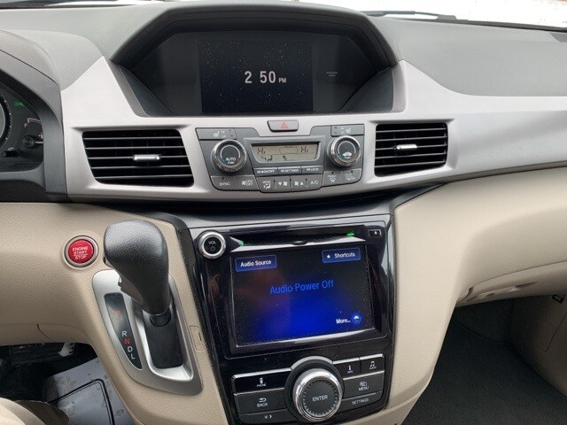 2016 Honda Odyssey EX-L photo 2