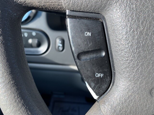 2005 Ford Expedition photo 3