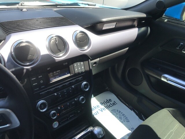 2017 Ford Mustang GT photo 2