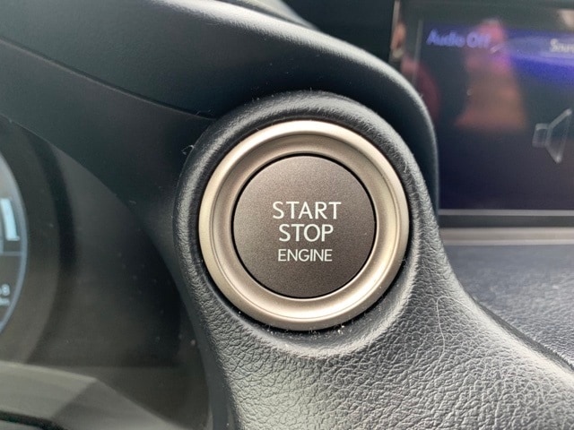 2018 LEXUS IS - Image 5