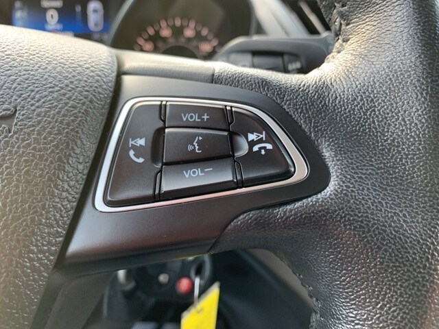 2018 Ford Escape SEL photo 4