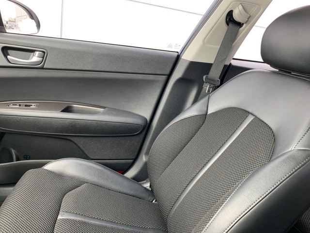 2019 KIA OPTIMA - Image 12