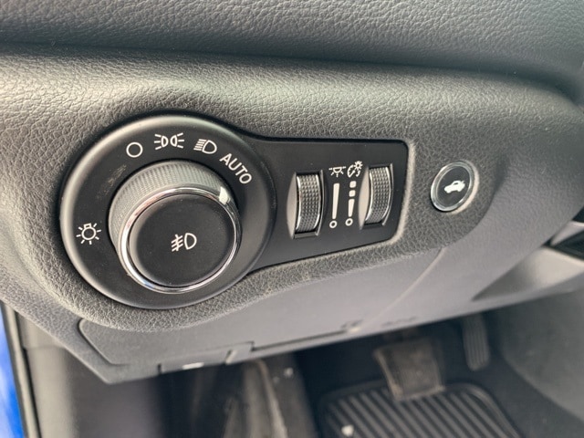 2015 CHRYSLER 200 - Image 21