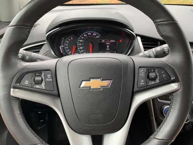 Used 2018 Chevrolet Trax LT with VIN 3GNCJPSB1JL155525 for sale in Downers Grove, IL