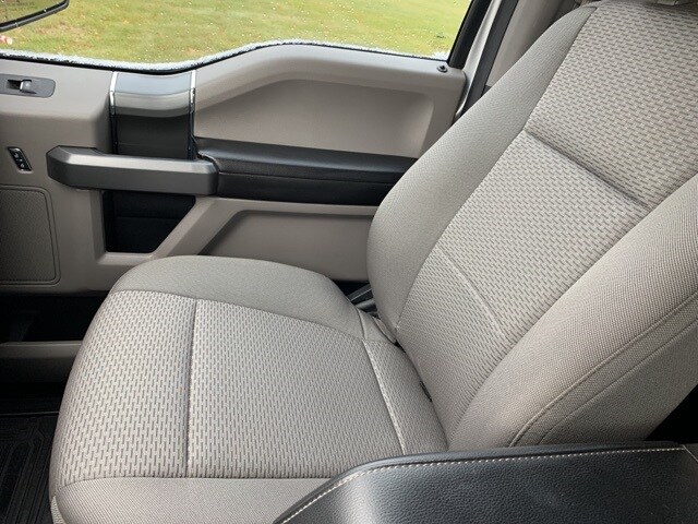 2016 Ford F-150 XLT photo 4