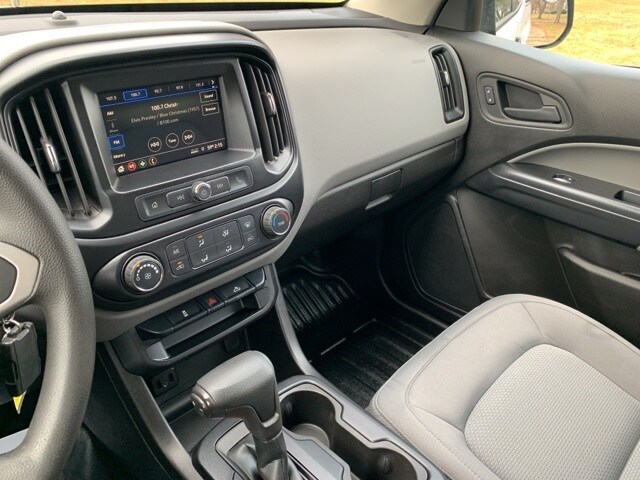 2019 Chevrolet Colorado photo 2