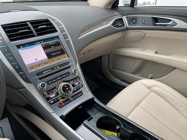 2019 LINCOLN MKZ - Image 3