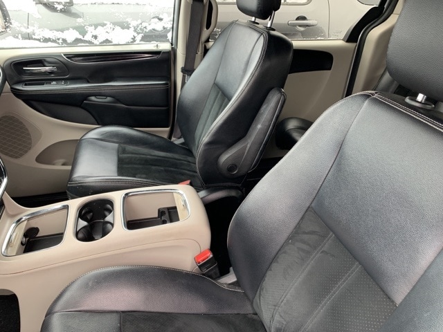 2017 DODGE GRAND CARAVAN - Image 23