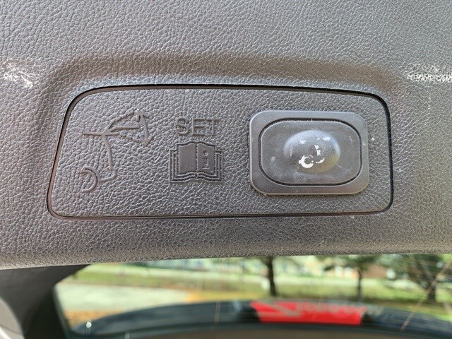 2019 LINCOLN MKC - Image 24