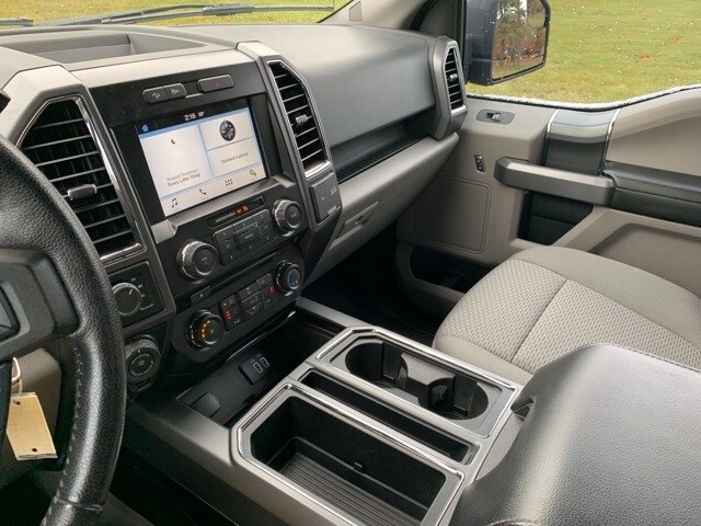 2016 Ford F-150 XLT photo 3