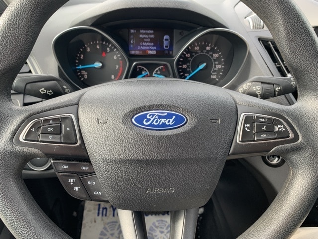 Used 2019 Ford Escape SE with VIN 1FMCU0GD9KUA33452 for sale in Grandville, MI