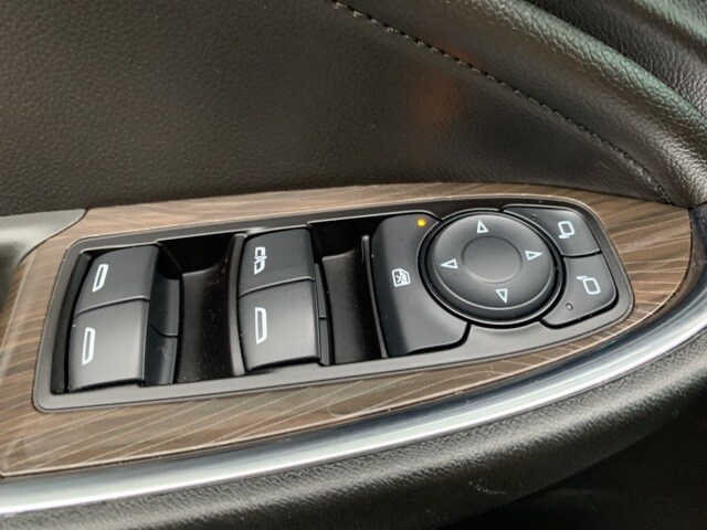 2020 CHEVROLET MALIBU - Image 13