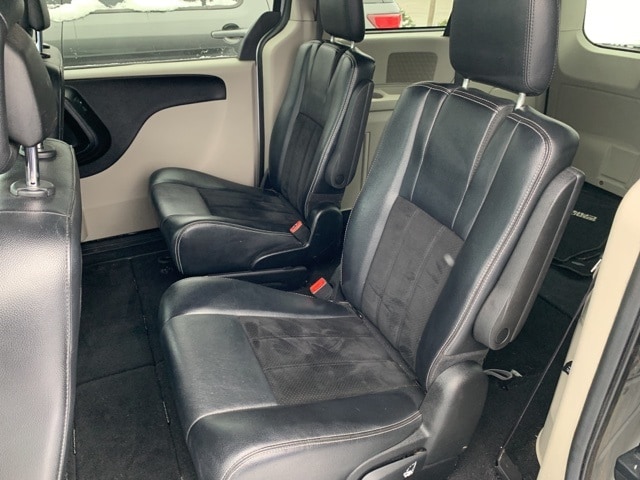 2017 DODGE GRAND CARAVAN - Image 24