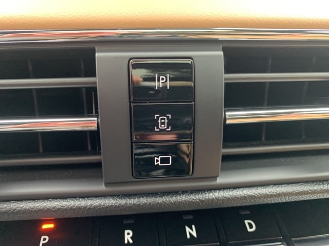 2021 LINCOLN CORSAIR - Image 19