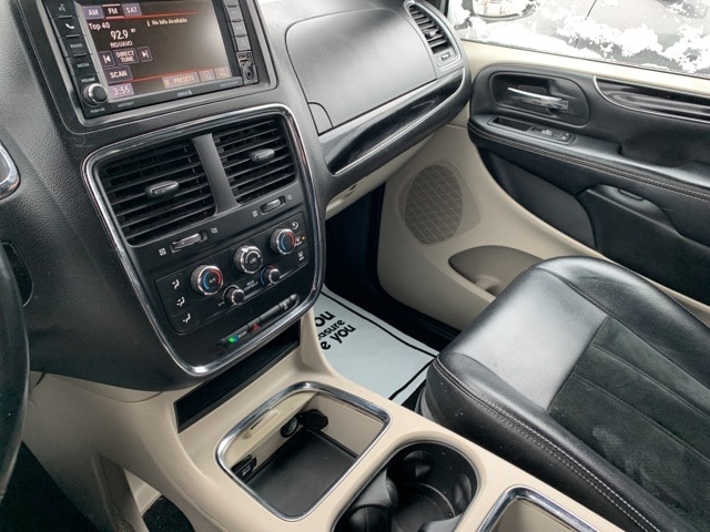 2017 DODGE GRAND CARAVAN - Image 19