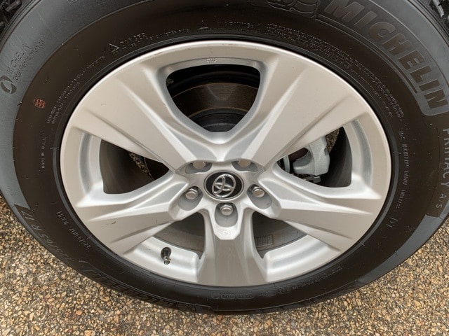 2020 TOYOTA RAV4 - Image 25