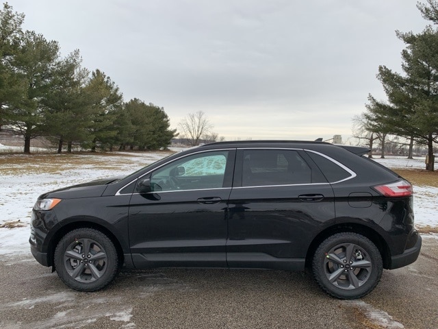 2022 Ford Edge SEL's photo