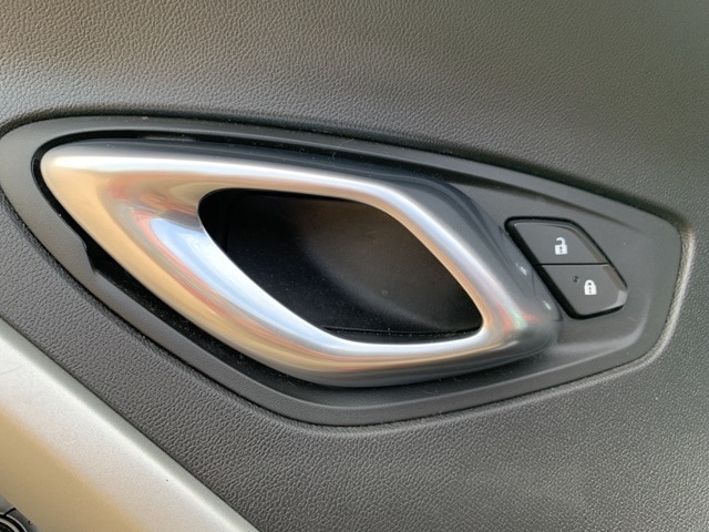 2018 CHEVROLET CAMARO - Image 12