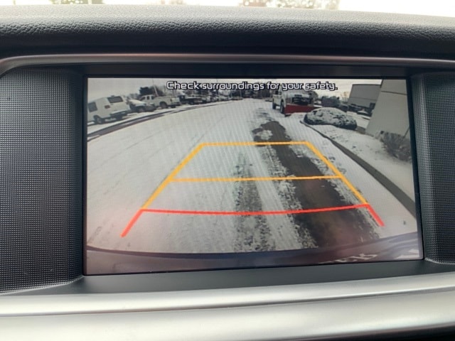 2019 KIA OPTIMA - Image 10