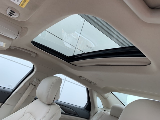 2019 LINCOLN MKZ - Image 8