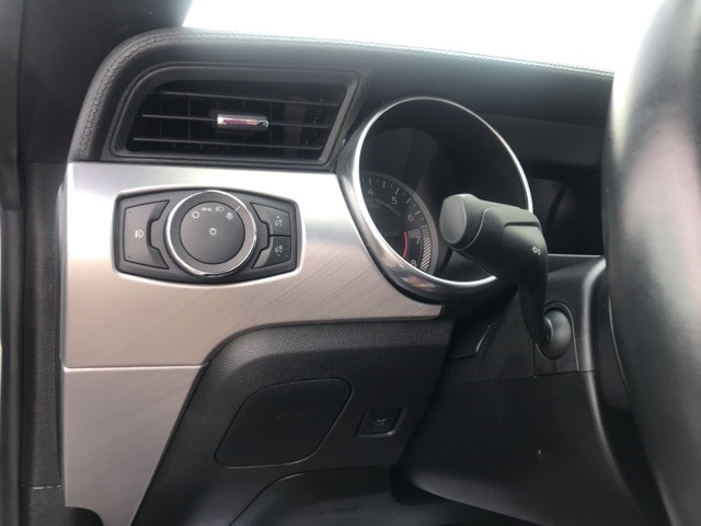 2020 FORD MUSTANG - Image 19