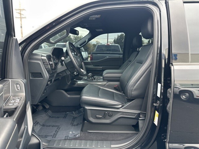 2023 Ford F-150 XLT photo 2