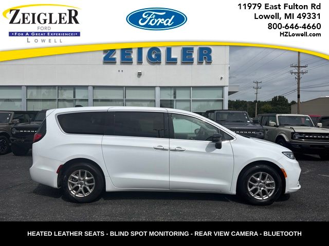 2024 Chrysler Pacifica Touring L