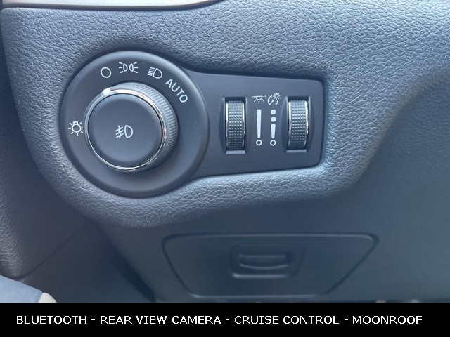 2017 JEEP CHEROKEE - Image 22