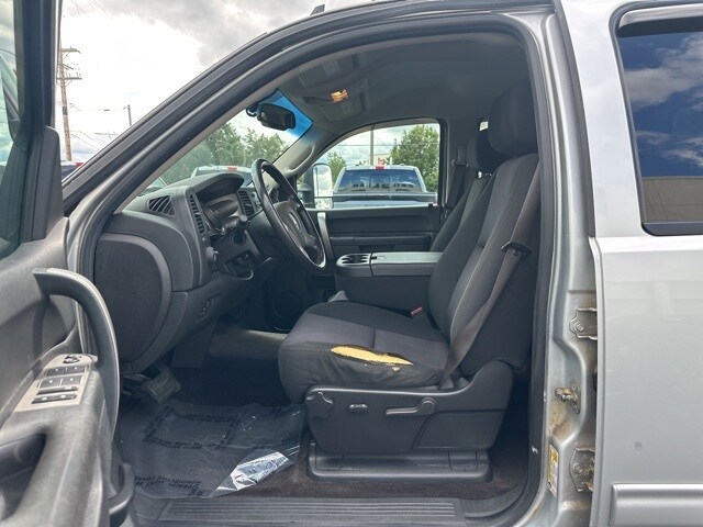 2012 Chevrolet Silverado 2500HD LT photo 2