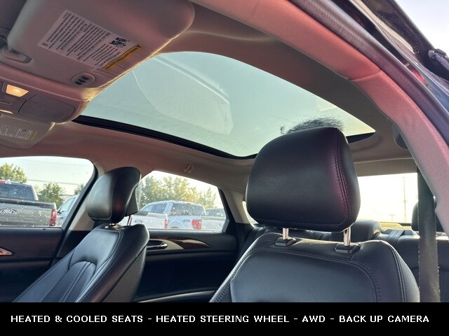2015 Lincoln MKZ Base photo 4